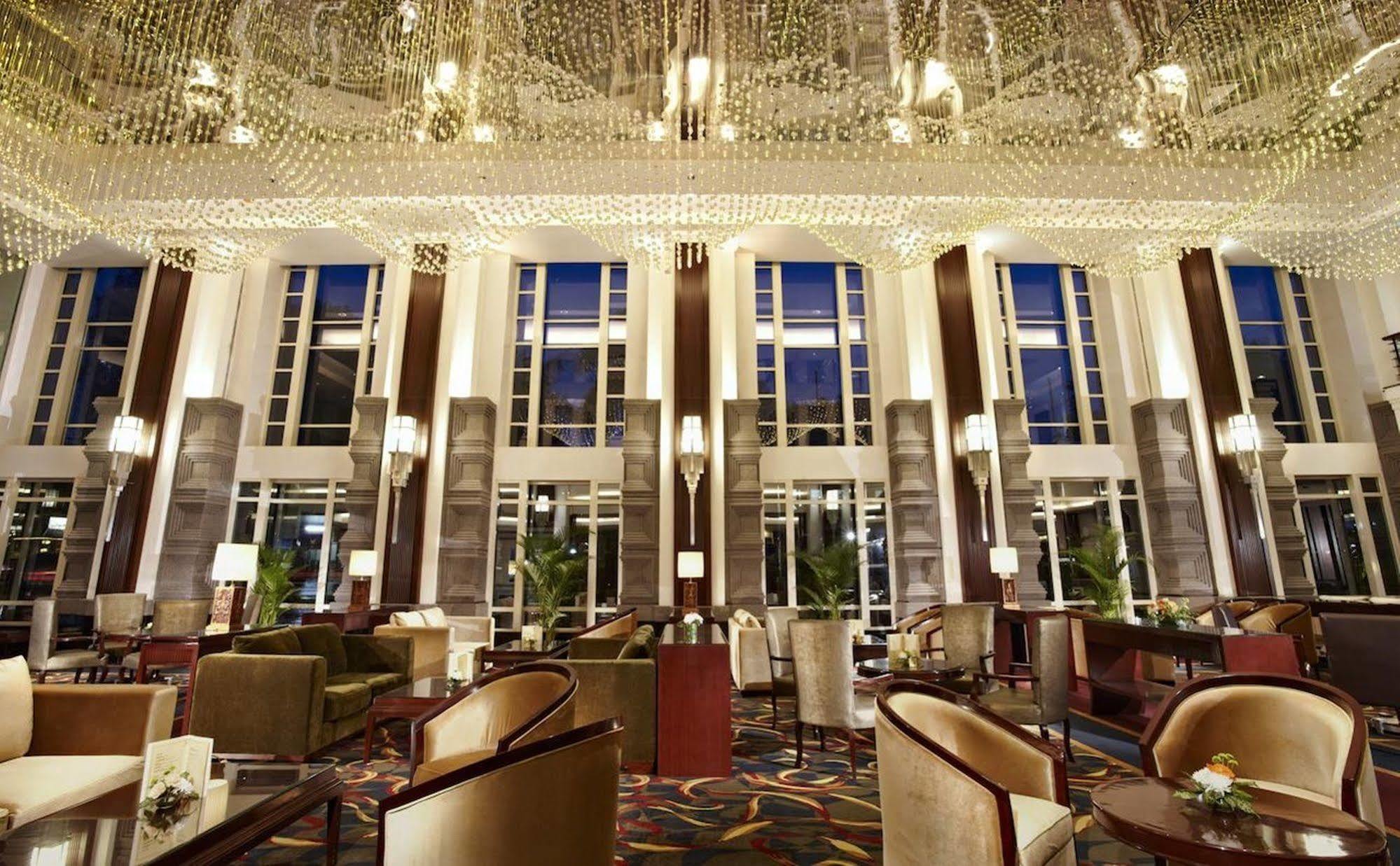 El Royale Hotel 4*